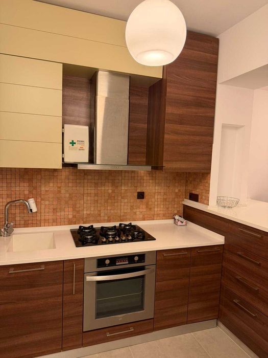 Casa de vânzare în centrul orașului Oradea în curte comuna