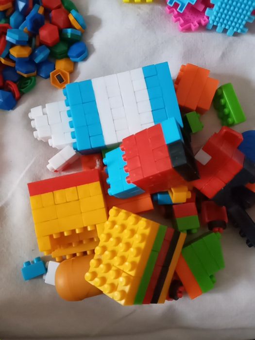 Игрушки все за 2000