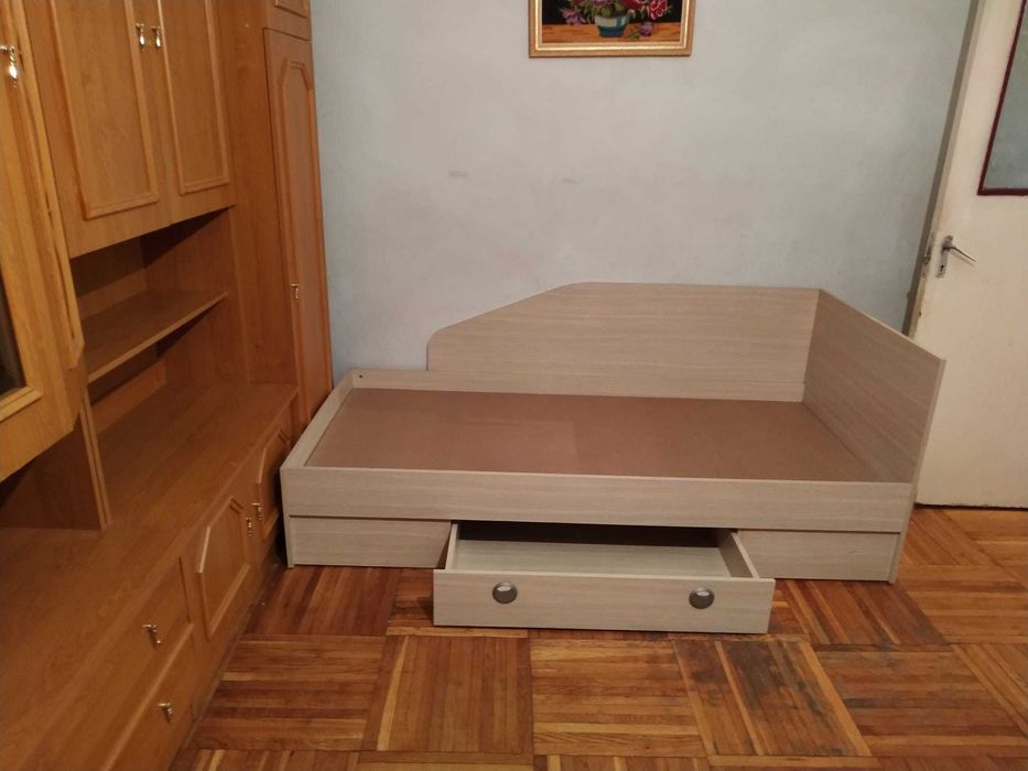 Vand pat cu sertar depozitare stare PERFECTA!