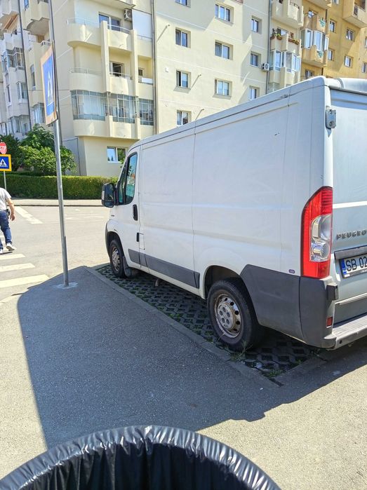 Vând Peugeot boxer