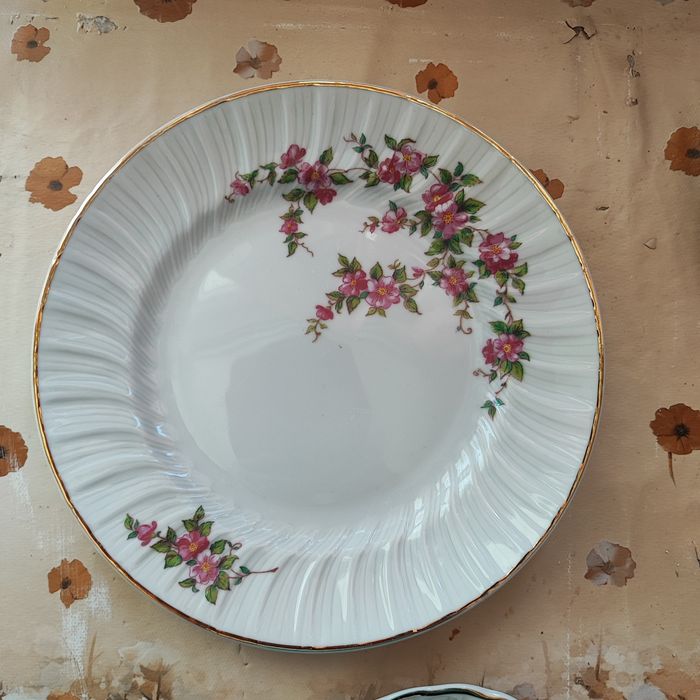 Пълен комплект български порцелан