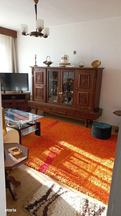 Apartament 4 camere, balcon, Ploiești