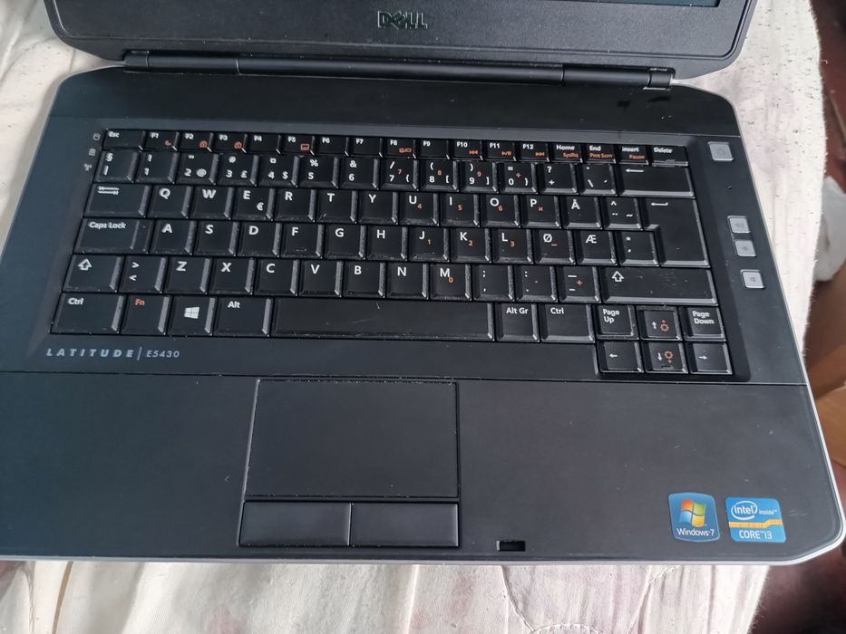 Vând laptop Dell