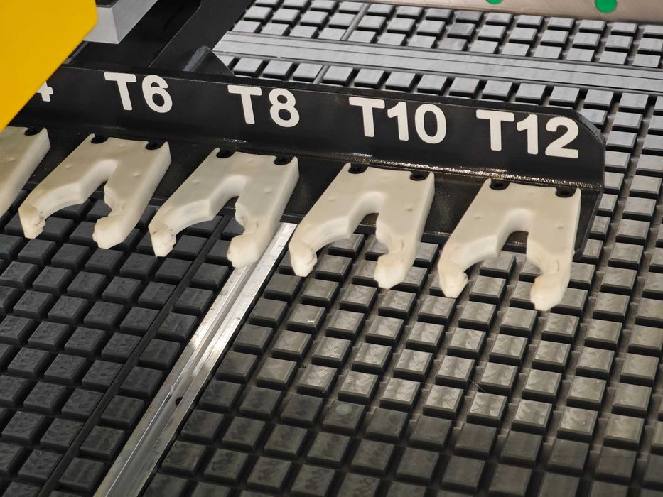 Станок фрезерный с ЧПУ 2130