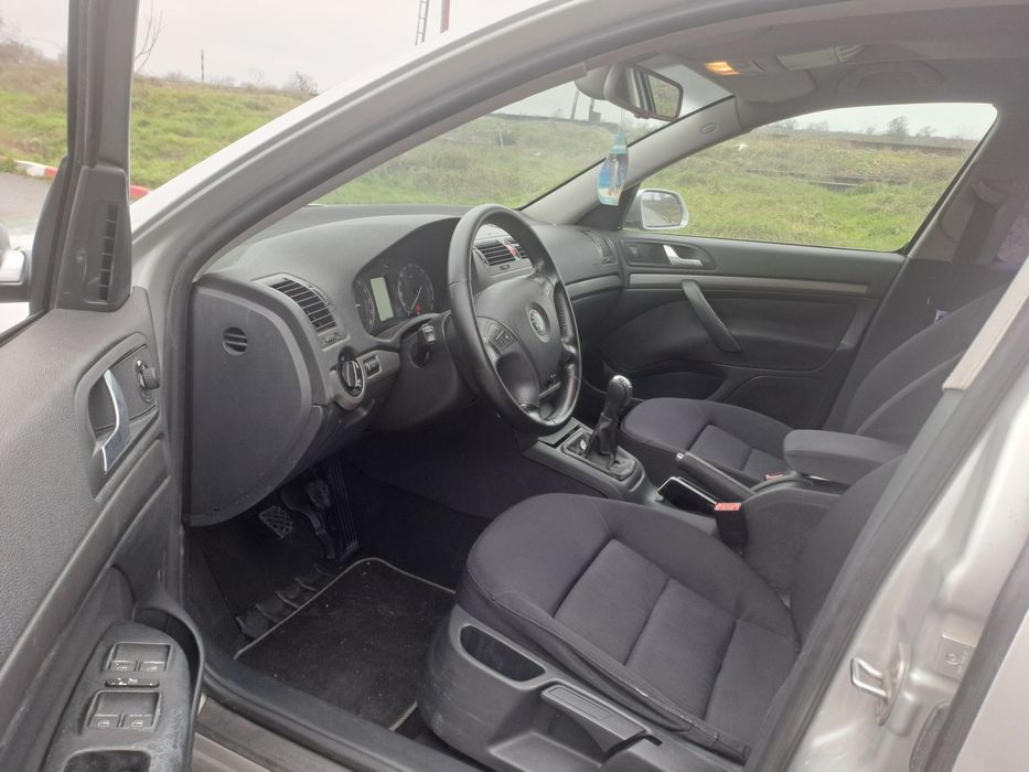Skoda octavia 2 an 2006 motor 1.9tdi bkc bine întreținut