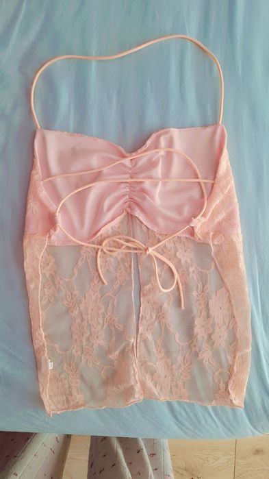 Продавам нов бански от 4 части и блузка дантела