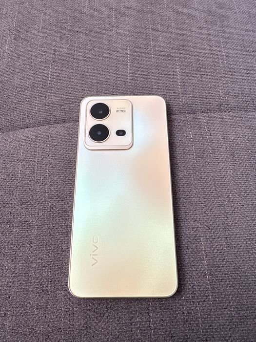 Продам телефон vivo v25e
