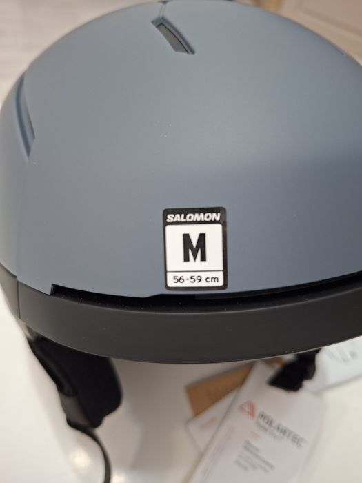 Продавам уникална  каска за зимни спортове Salomon arcana prime
