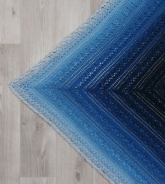 Продам шаль-бактус вязаный