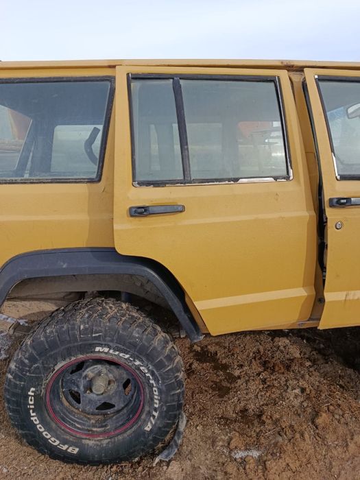 Jeep cherokee 1994, запчасти