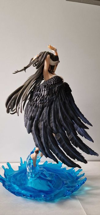 Аниме фигурка чёрные крылья