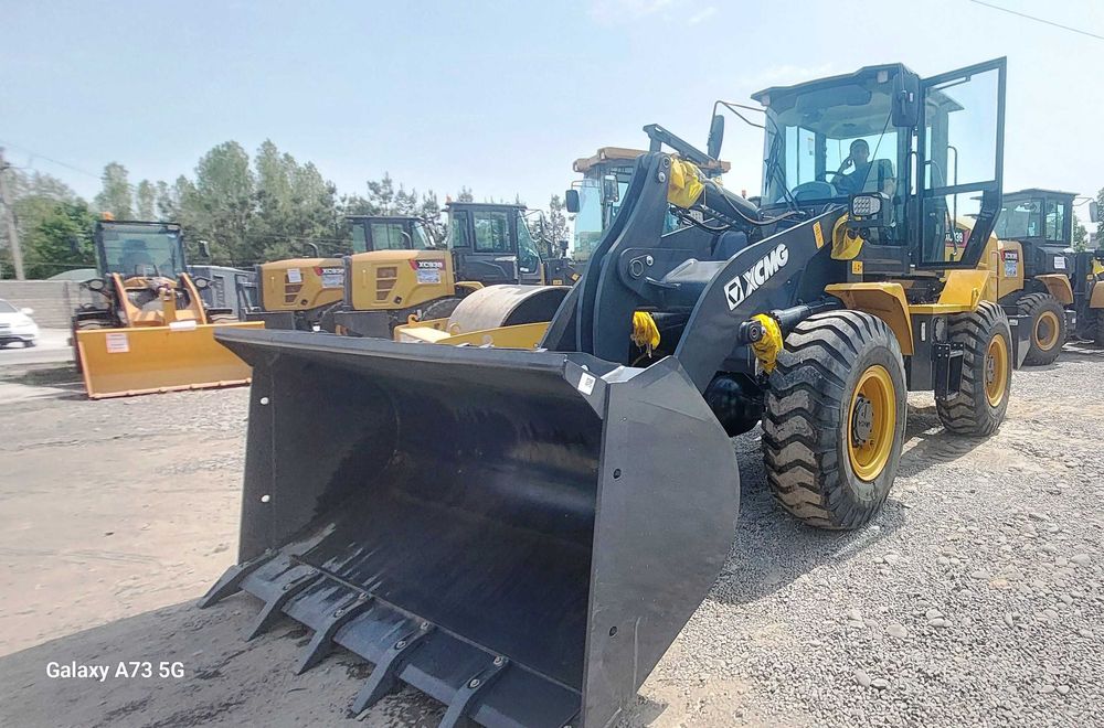 Фронтальный погрузчик Сергели Yema  XCMG XC938   1.8  2.1 куба