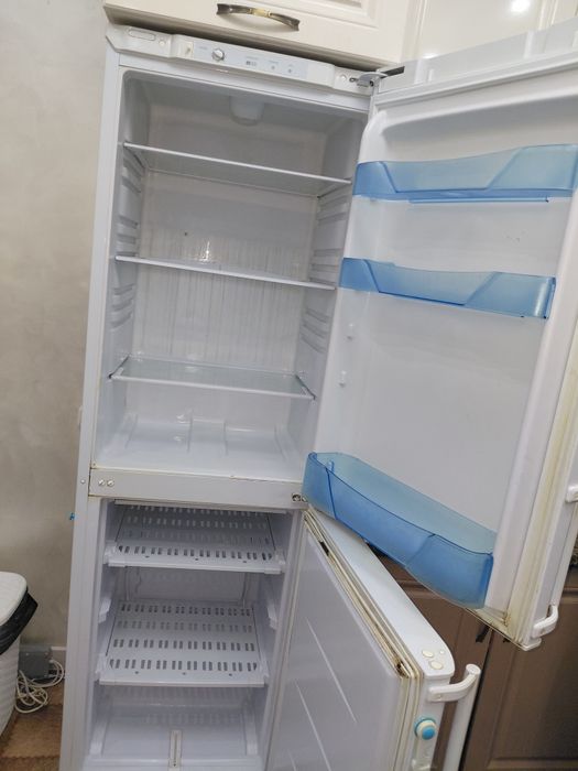 Холодильник бирюса