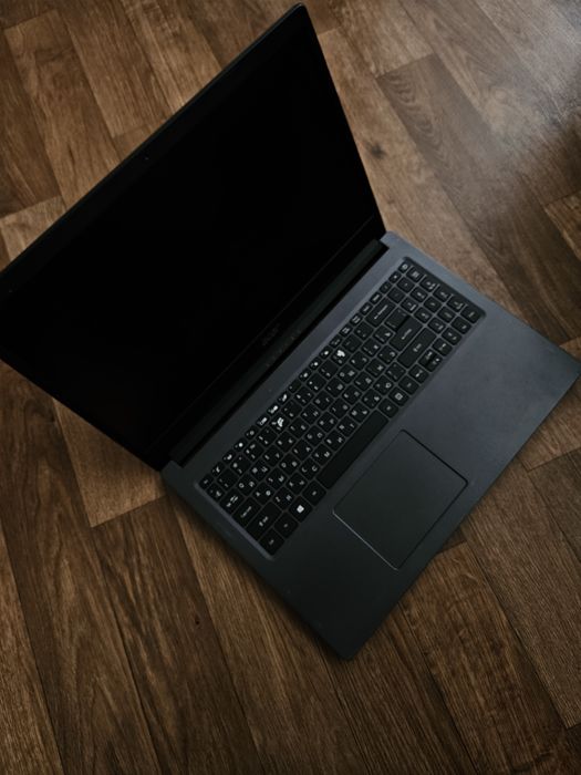 Ноутбук Acer ssd 120gb/8 gb ram