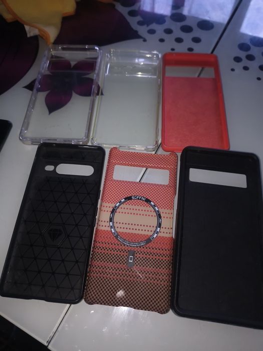 Vând Google Pixel 7 Pro 256GB (Negru/Obsidian) – Proiect Recondiționare / Pentru Piese + 6 Huse CADOU