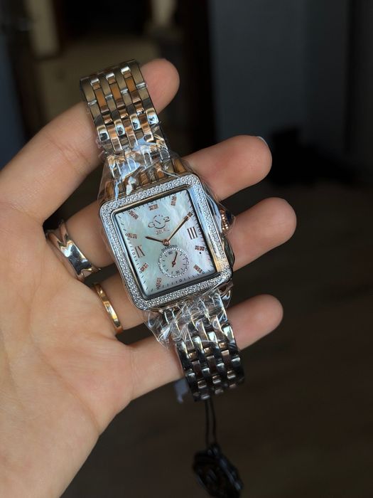 Часы GV2 Bari Diamond новые с биркой