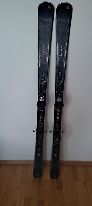 Schiuri 156cm Blizzard / Schiuri 165cm Solomon.