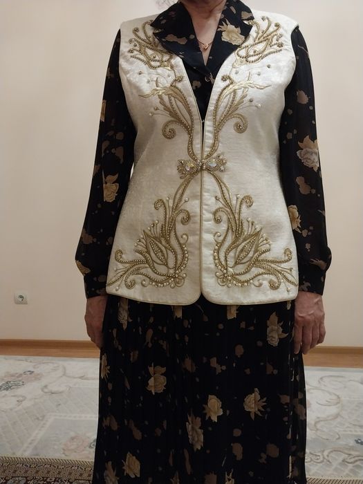 Казахский жилет на Наурыз