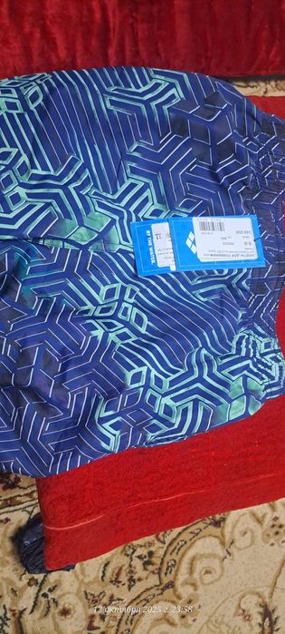 Chōmilish uchun shortie.  Шорты для плавание.