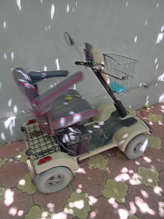 Căruț electric pentru persoane cu dizabilități  pentru mai multe informații  0762060985