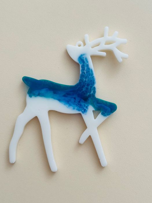 Коледни еленчета от епоксидна смола