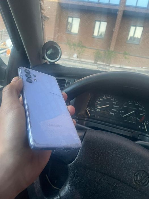 Продам самсунг 32