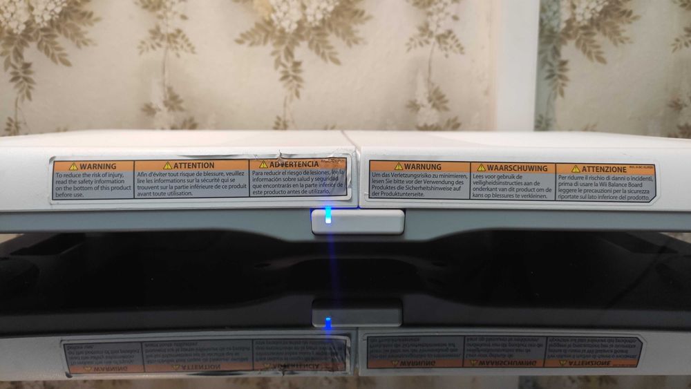 Nintendo Wii - балансировочная доска и измеритель