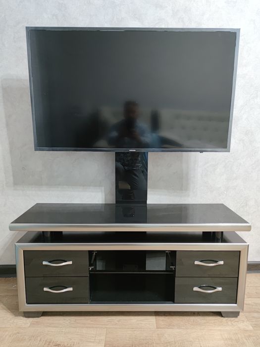 Podstavka tumba pod televizor. Подставка под тв. Тумба