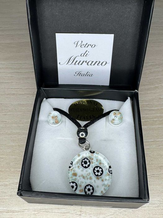 Set  colier cu pandantiv + cercei – sticlă de Murano
