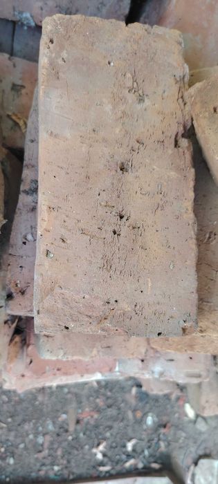 Нови единични плътни тухли