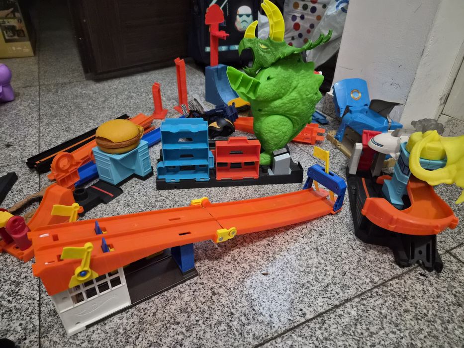 Trasee Hot wheels noi