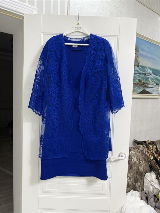 платье насыщенного синего цвета