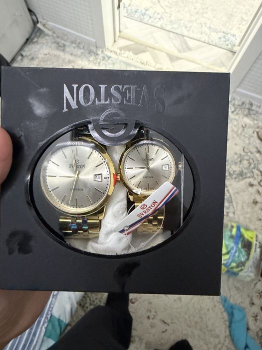 Продам часы sveston