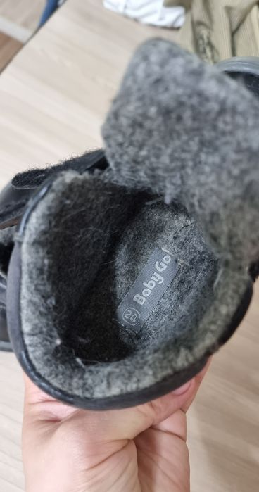 Продам детские демисезонные ботинки