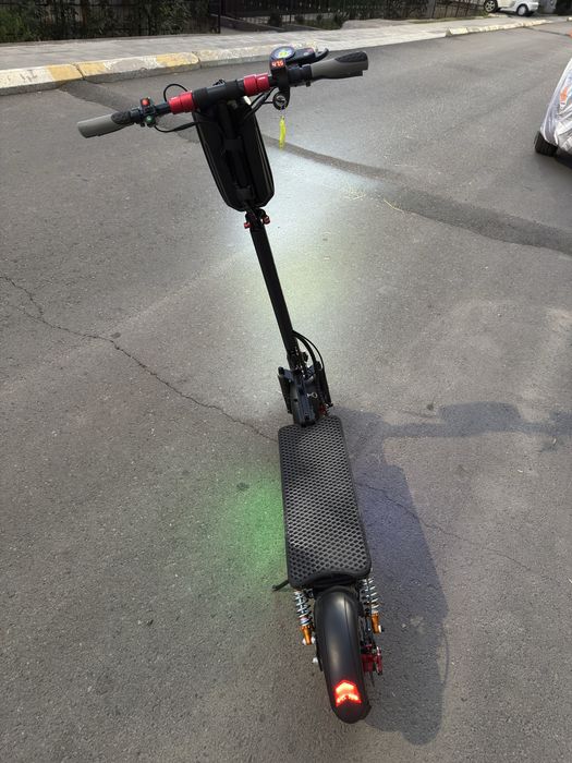 Продам электросамокат kugoo max speed 2023