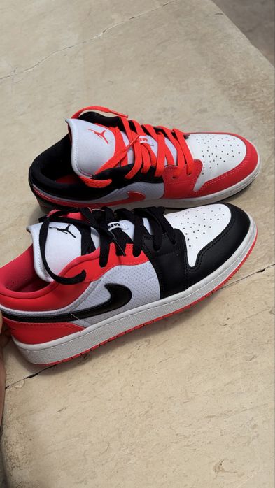 Air Jordan 1 Low GS “Mismatch Chicago”