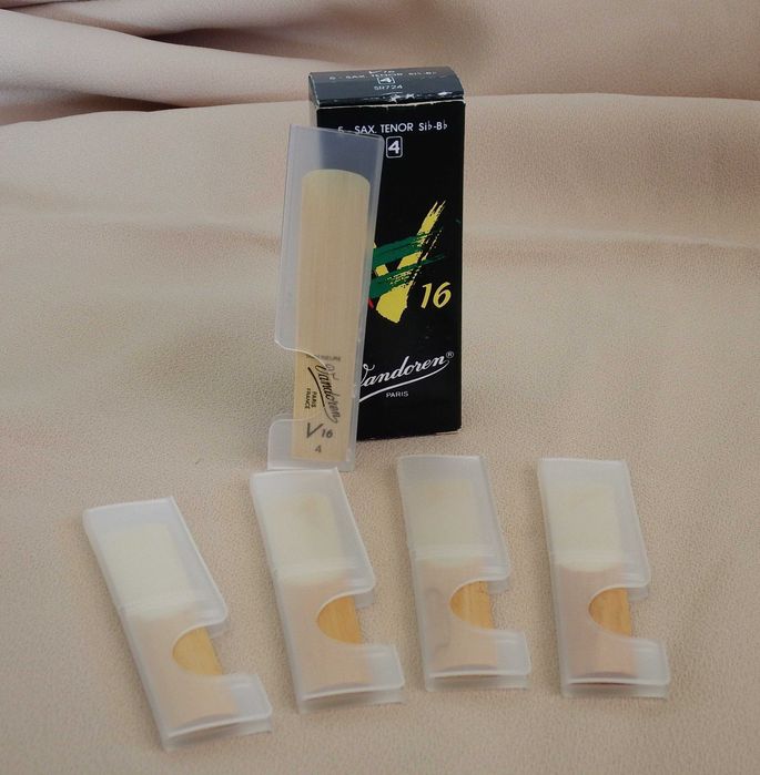 Оригинални платъци за тенор саксофон Vandoren SR724 V16