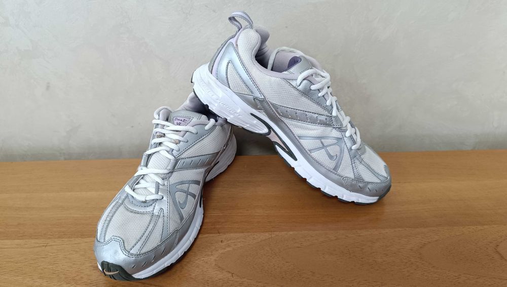 Nike Wmns Dart 6-Много Запазени