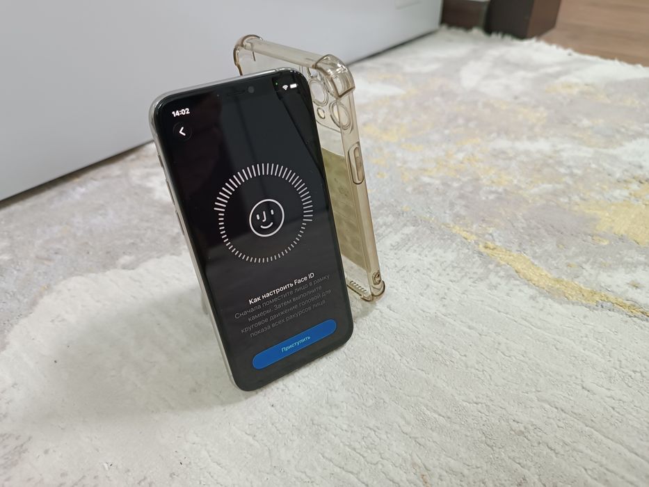 iPhone 11 Pro + чехол.