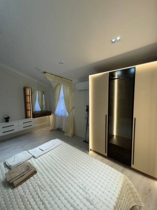 2/10/10 40м2 Продам!! Срочно!! Жк Poytaxt Gavhari, ц-ее2.