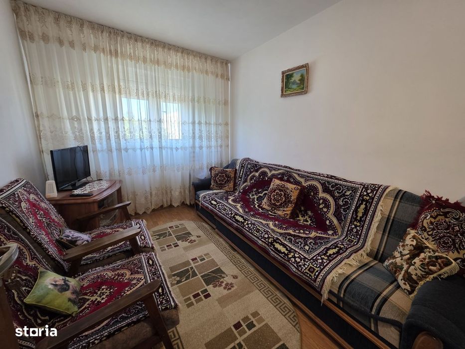 Apartament cu 4 camere si centrala termica-etajul 2/4