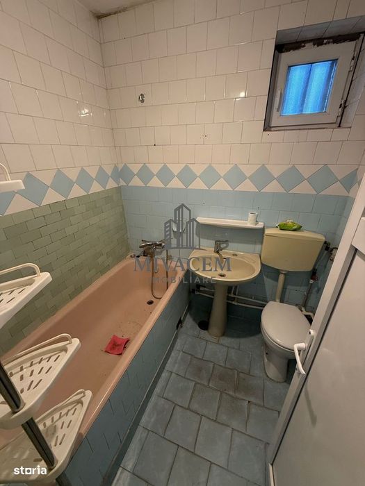 3 camere Calea București zona Petre Ispirescu 4/4 acoperiș pod