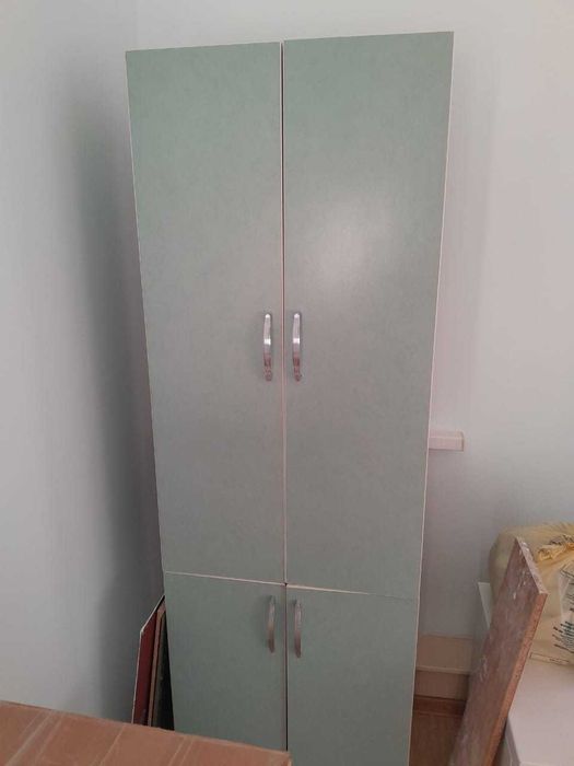 Продам комплект мебели