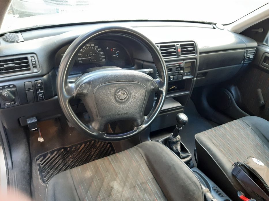 Opel Vectra 1,6 benzină + GPL recomandat  pentru programul RABLA

Vând Opel Vectra 1,6 benzină și GPL, fabricație 06.1994. Autoturismul se prezintă în