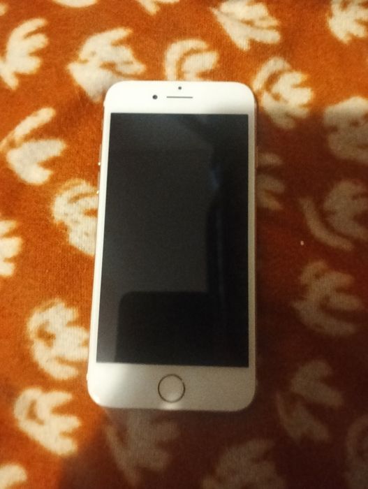 Продам айфон 7 срочно