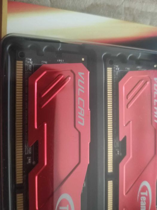 TeamGroup Vulcan Red, 8GB (2 x 4GB) DIMM, DDR3, 2400MHz