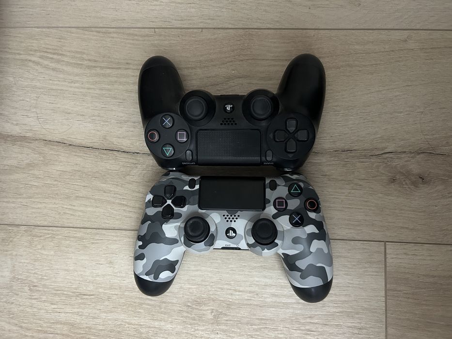 PS4 Pro 1TB + 2 Джойстика и игри