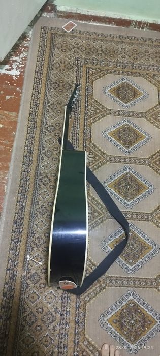Gitara sotiladi 800ming
