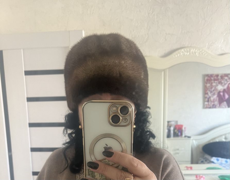 Шапку норковую  20000