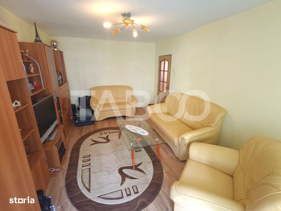 Apartament 4 camere 2 bai 2 balcoane -pivnita - etaj 1 - zona Turnisor — fotografia 1